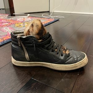 P448 BLACK AND FURRY SIZE 41